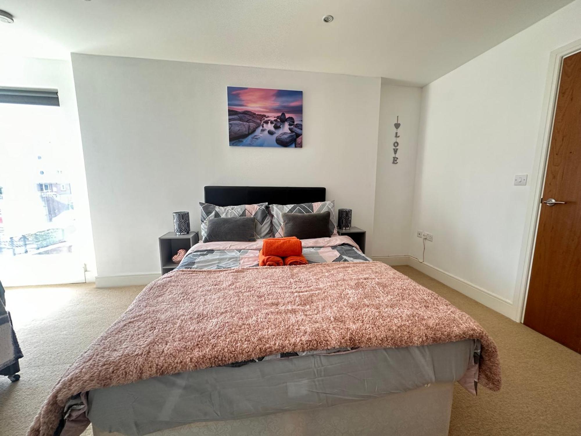 Water Front Apt Walk To The Beach & City Centre سوانسي المظهر الخارجي الصورة